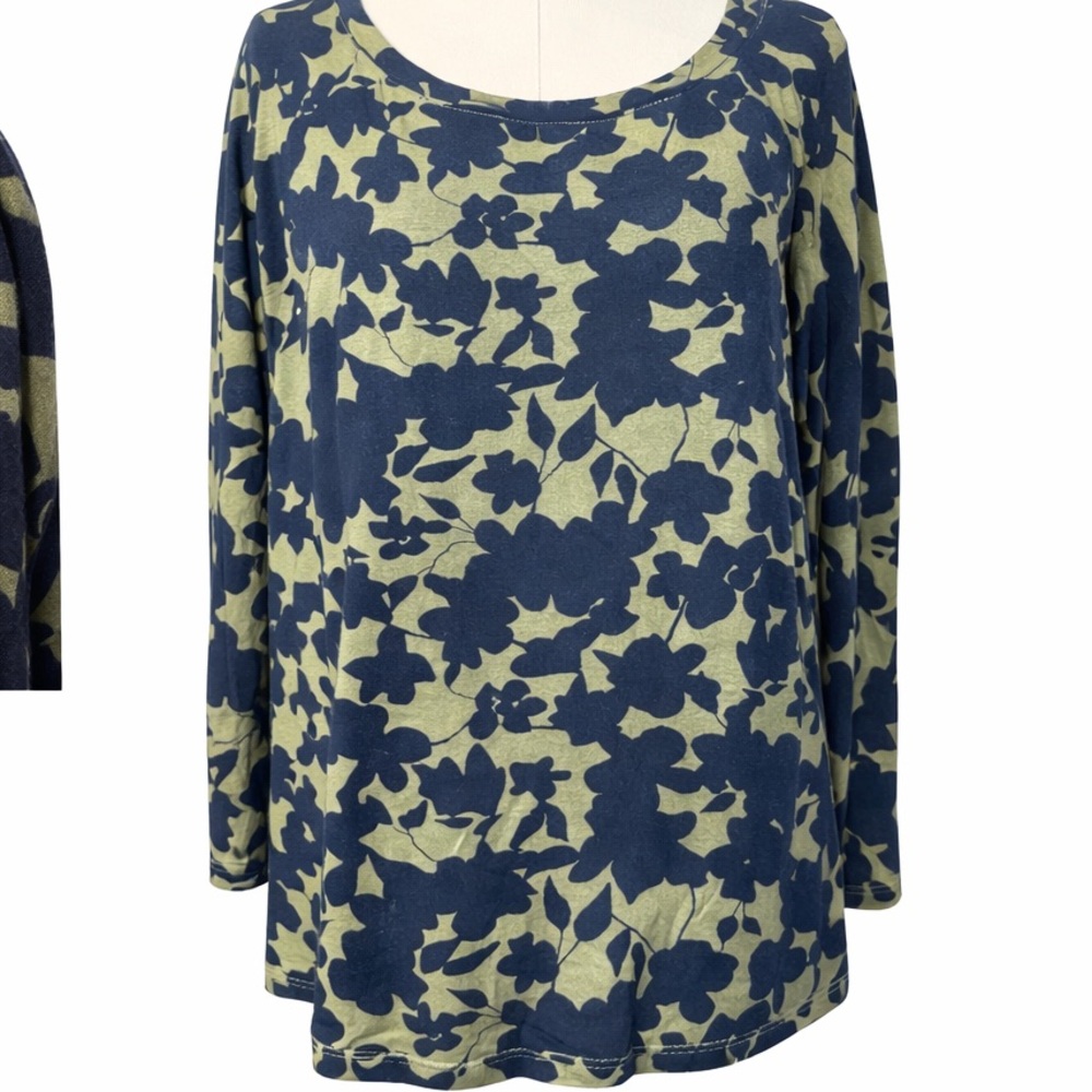 ✨ Maurices 24/7 Olive & Navy Floral Long Sleeve Top – Size 1 ✨